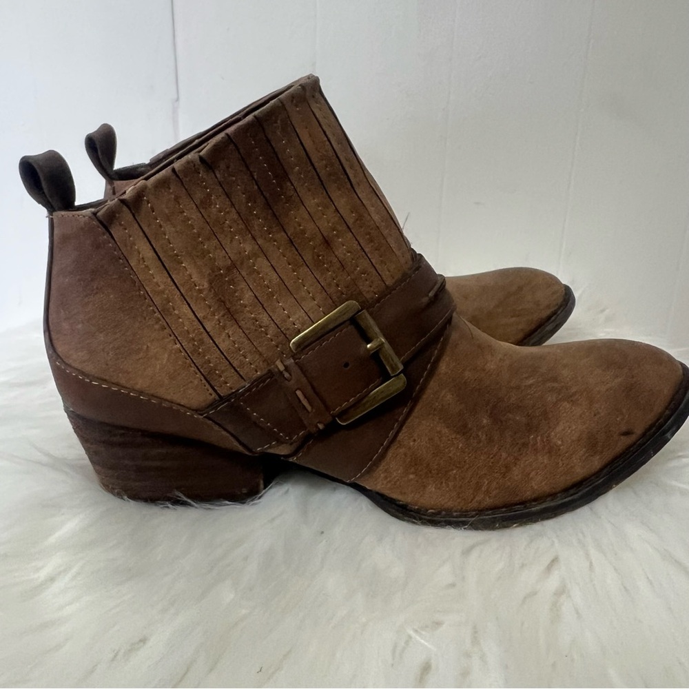 Altar’d State Cowgirl Western Rodeo Ankle Boots Block Heel Buckle Detail Size 6
